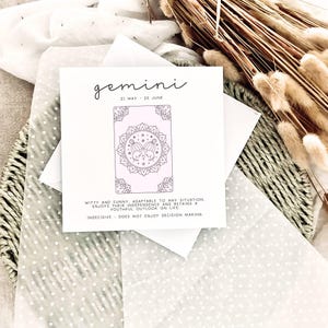 Cartão de aniversário de Gêmeos | Cartão de aniversário astrológico personalizado, cartão do signo de Gêmeos, cartão do mês de nascimento, presente divertido para um amigo no aniversário