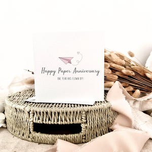 Tarjeta de aniversario de papel / Feliz primer aniversario de bodas, tarjeta divertida para esposo y esposa, regalo de humor para pareja, tarjeta de aniversario de papel