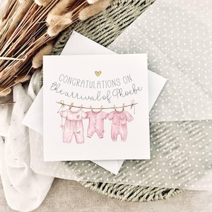 Neues Baby Karte | Rosa personalisierte Wäscheleine Druck, Baby Geschenk Neugeborenen Willkommen in der Welt, bald verfügbar Baby Glückwunsch neue Ankunftskarte
