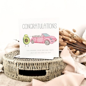 Gefeliciteerd met je rijbewijs | Je bent geslaagd voor nieuwe chauffeursauto, grappige kaart met woordspeling eerste auto, leuke geslaagde testwenskaart cadeau nieuwe auto