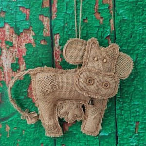 Highland cow ornament burlap hanging cow rustic primitive cow ornament farmhouse cow theme farmhouse rustic home wall decor farm animal