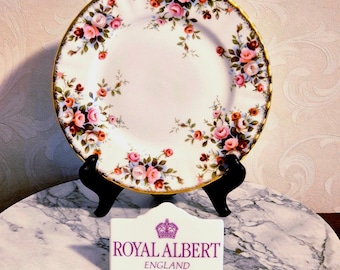 Royal Albert Bone China England Cottage Garden Cake Plate Ø18 cm decorated with pink and purple roses and gold lines, vintage 1960s