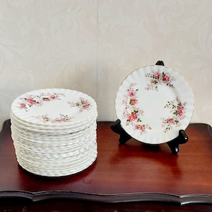 Royal Albert Fine Bone China Lavender Rose Cake Plate, beautifully decorated with roses and gold-rimmed, original logo, vintage 1960s