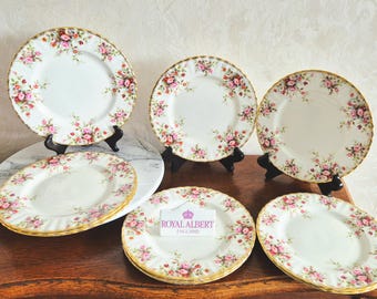 Breakfast plate Ø 21 cm from Royal Albert Bone China England Cottage Garden decorated with pink and purple roses and gold lines vintage 60s