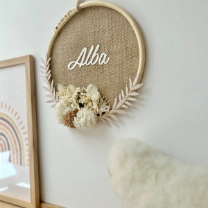 Personalized baby first name frame with dried flower crown for baby room decoration or personalized birth gift diameter 20 CM image 3