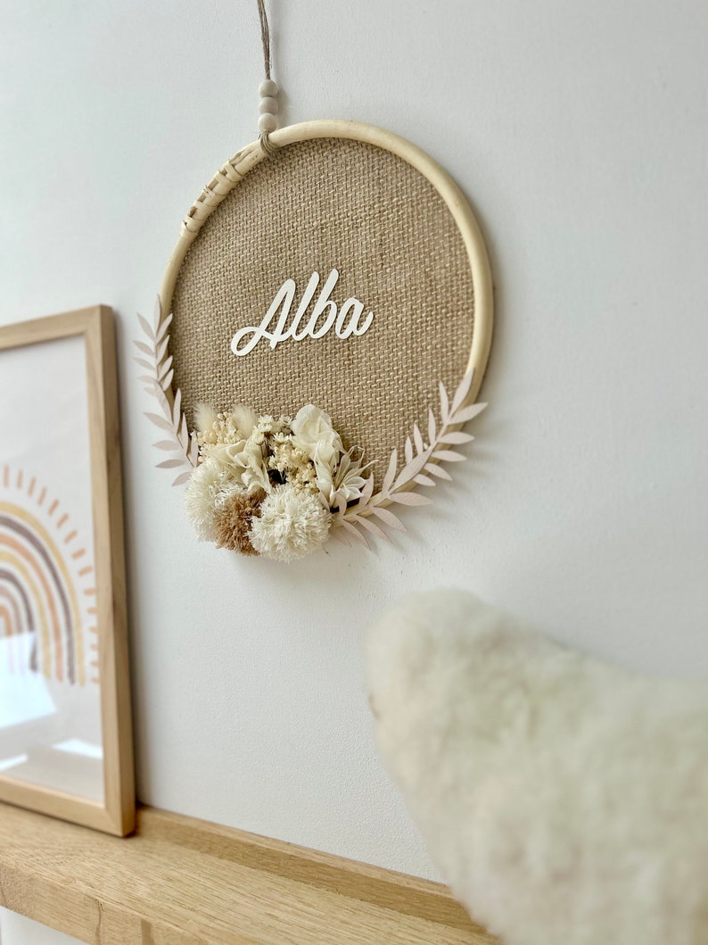 Personalized baby first name frame with dried flower crown for baby room decoration or personalized birth gift diameter 20 CM image 3