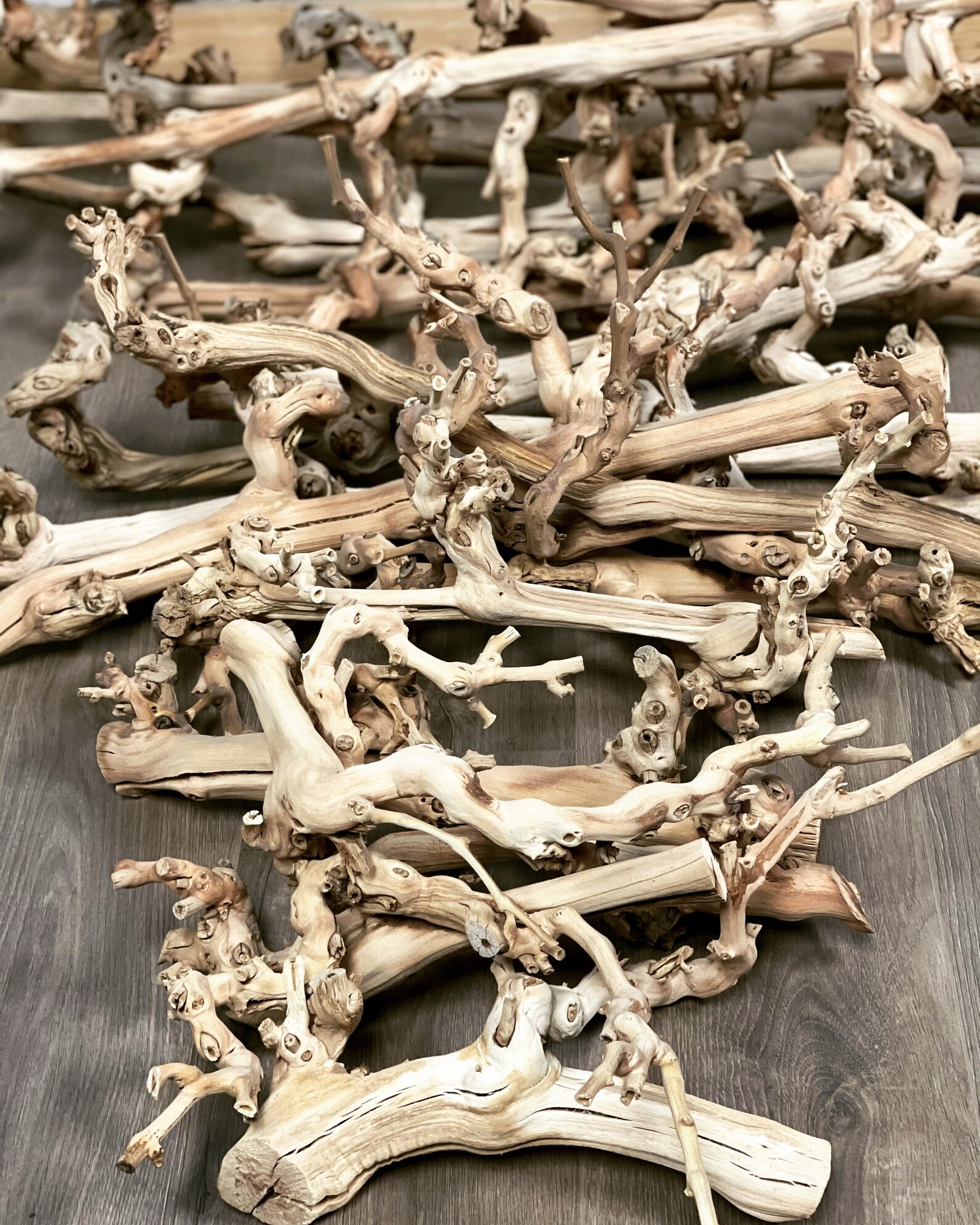 10 Ramas de madera de uva con chorro de arenaDescuento a Etsy