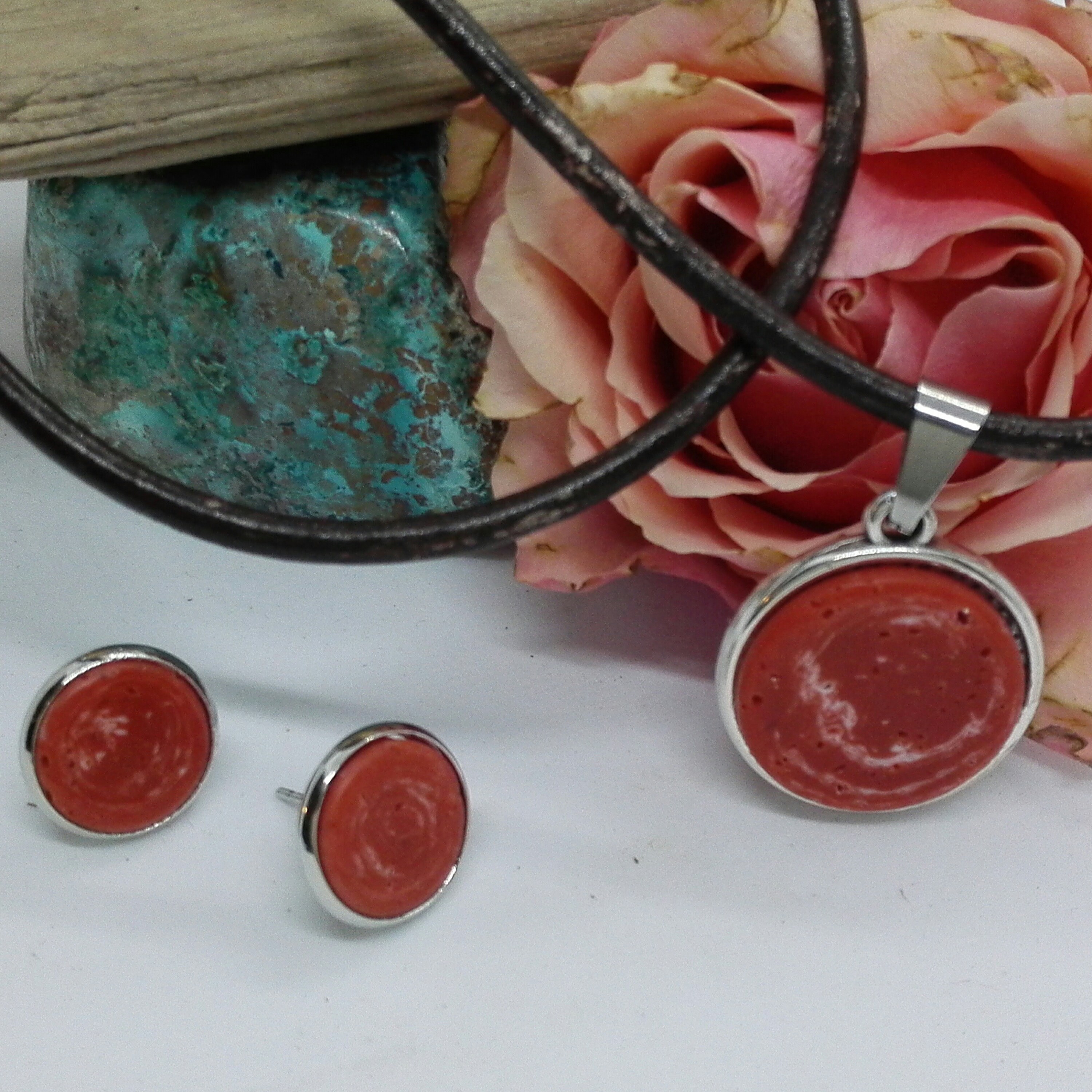 Stainless steel studearrings with Polaris cabochon in Canyon Rose