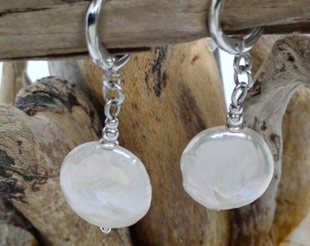 Folding earring with white freshwater pearl Coin 15 mm diameter