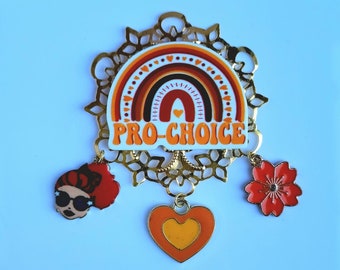 Pro-Choice Brooch, Pro-Choice Pin, Roe v Wade Brooch, Roe v Wade Pin, Protest Brooch, Protest Pin, Fair Treatment Pin: "Pro-Choice Love"