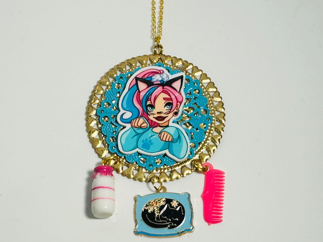 Saashi Pink Cat Eye Necklace