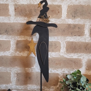 Corvo com chapéu de bruxa, abóboras primitivas e girassol, figura de prateleira, download digital SVG de fazenda para Glowforge ou Laser Não é um item físico