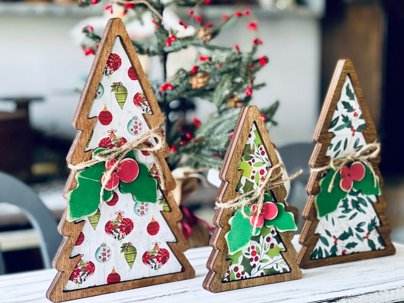Primitive Christmas Trees With Holly 3 Sizes Shelf Sitters Etsy