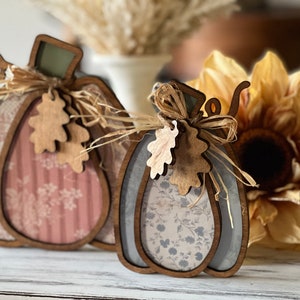Citrouilles primitives et feuilles de chêne, 2 styles, gardienne d'étagère, téléchargement numérique ferme SVG pour Glowforge ou laser, pas un article physique