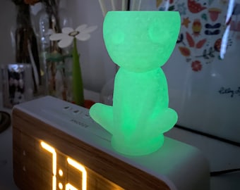 Kodama Glow-in-the-dark Air Plant Holder: Succulent plant pot
