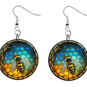 Stained Glass Honey Bee 6 Jewelry Metal Button Novelty Earrings 1 inch diameter MADE in USA imagem 1