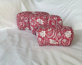Juego de 3 neceseres de algodón acolchados con estampado de bloques hechos a mano / Forro impermeable, interior con bolsillos / Neceseres de viaje ecológicos