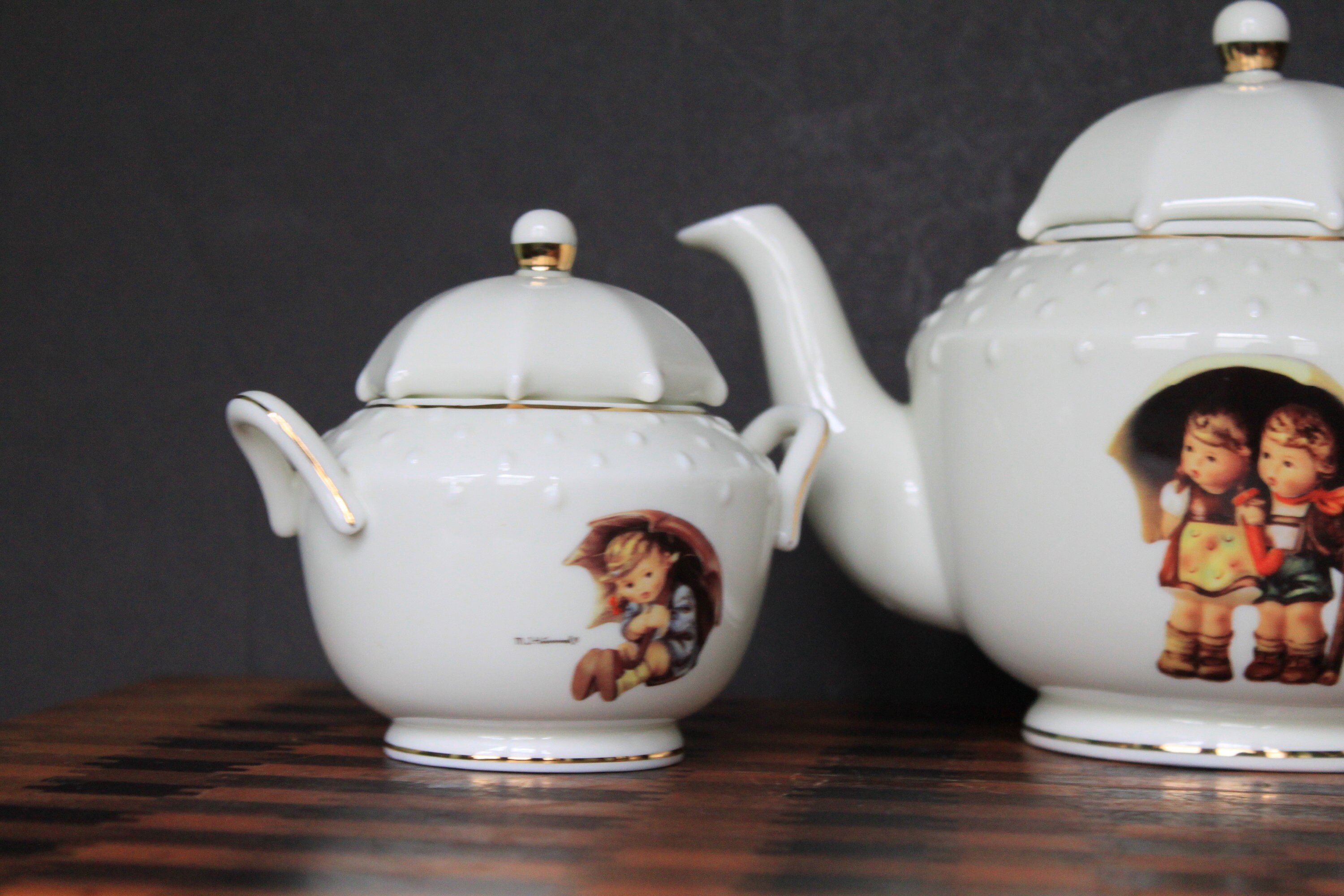 Danbury Mint Hummel Tea Set for Vintage Kitchen Decor. 5