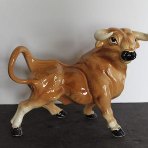 Vintage Ceramic Bull Figurine. Large Size, Mint Condition, Brown Bull, Challenging, Strong, Man Cave Decor, Gift For A Collector, Hostess.