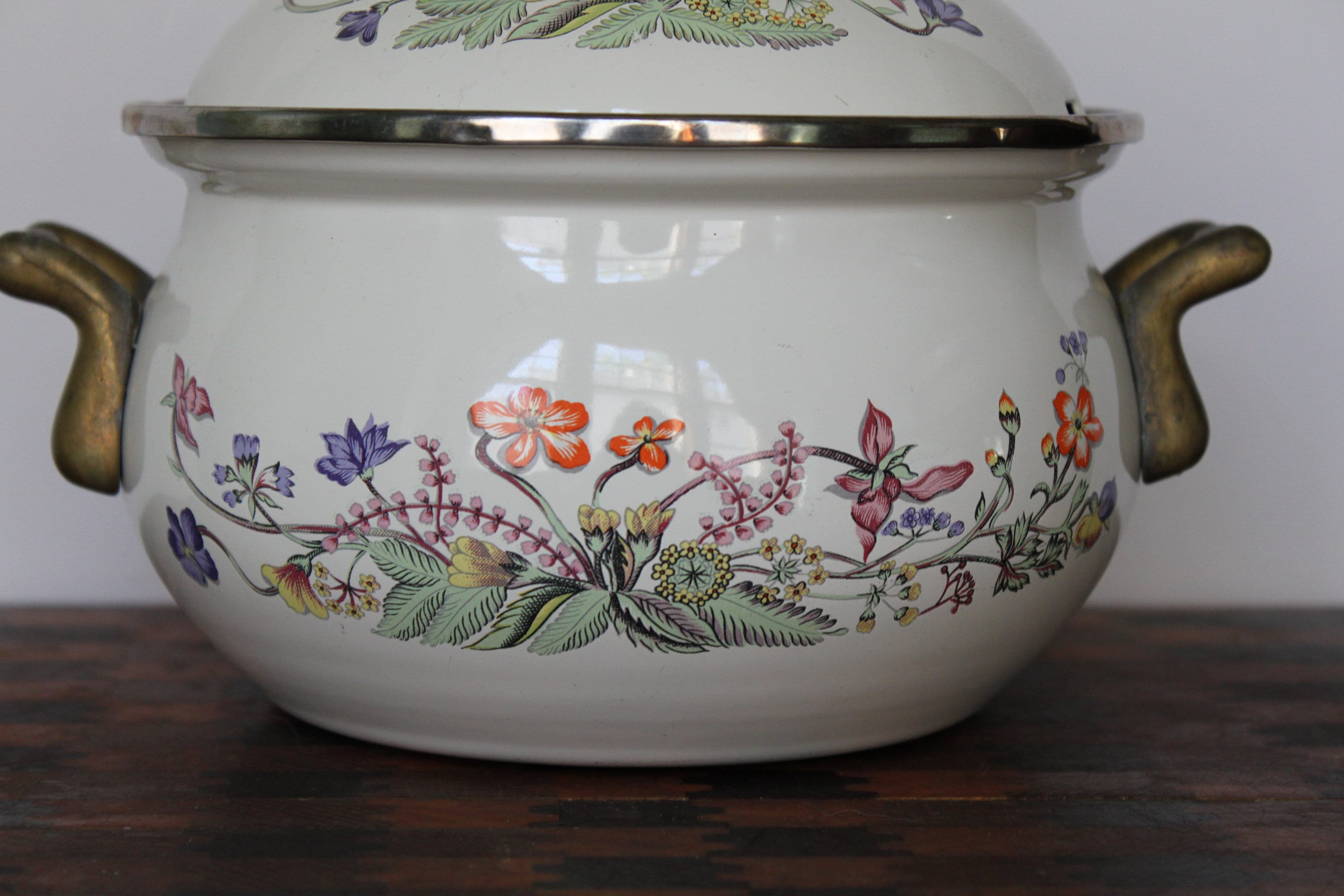 * antique mini ❀ 小さなお花柄 蓋付き ポット Vintage Floral Enamel Ware Pot. Cute Little Pot W/ 2 Handles
