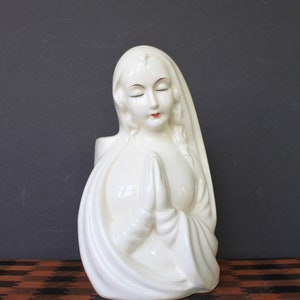 Virgin Mary Planter For Vintage Religious Mantel Decor. White Porcelain, Red Lips, Madonna, Praying Hands. Housewarming, Hostess, Gift.