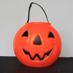 Vintage Jack O Lantern Bucket. Carolina Plastics 1980, Plastic Blow Mold, Halloween Porch Decor, Candy Bucket, Fun Grandmacore Hostess Gift