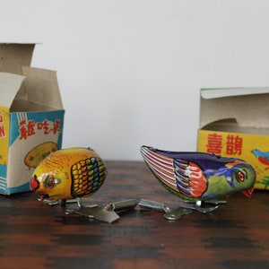Vintage Metal Wind Up Bird Toy. Choose From Chicken Or Bluebird, In Original Box W/ Key, Grandmacore Decor, Gift For Grandchild, WORKING!!