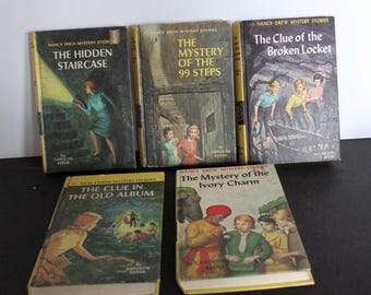 Livre vintage Nancy Drew. CHOISISSEZ, années 30, années 40, années 50, années 60, Carolyn Keene, bibliothèque grand-mère, cadeau pour un collectionneur, rat de bibliothèque, mystère.