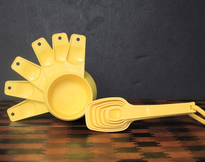 Vintage Tupperware Measuring Spoons