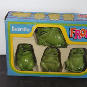 Vintage Green Frog Figurines. Miniature, Set Of 4, In Original Box, Made In Hong Kong, Housewarming, Hostess, Frog Lover Gift, Kitschy Retro