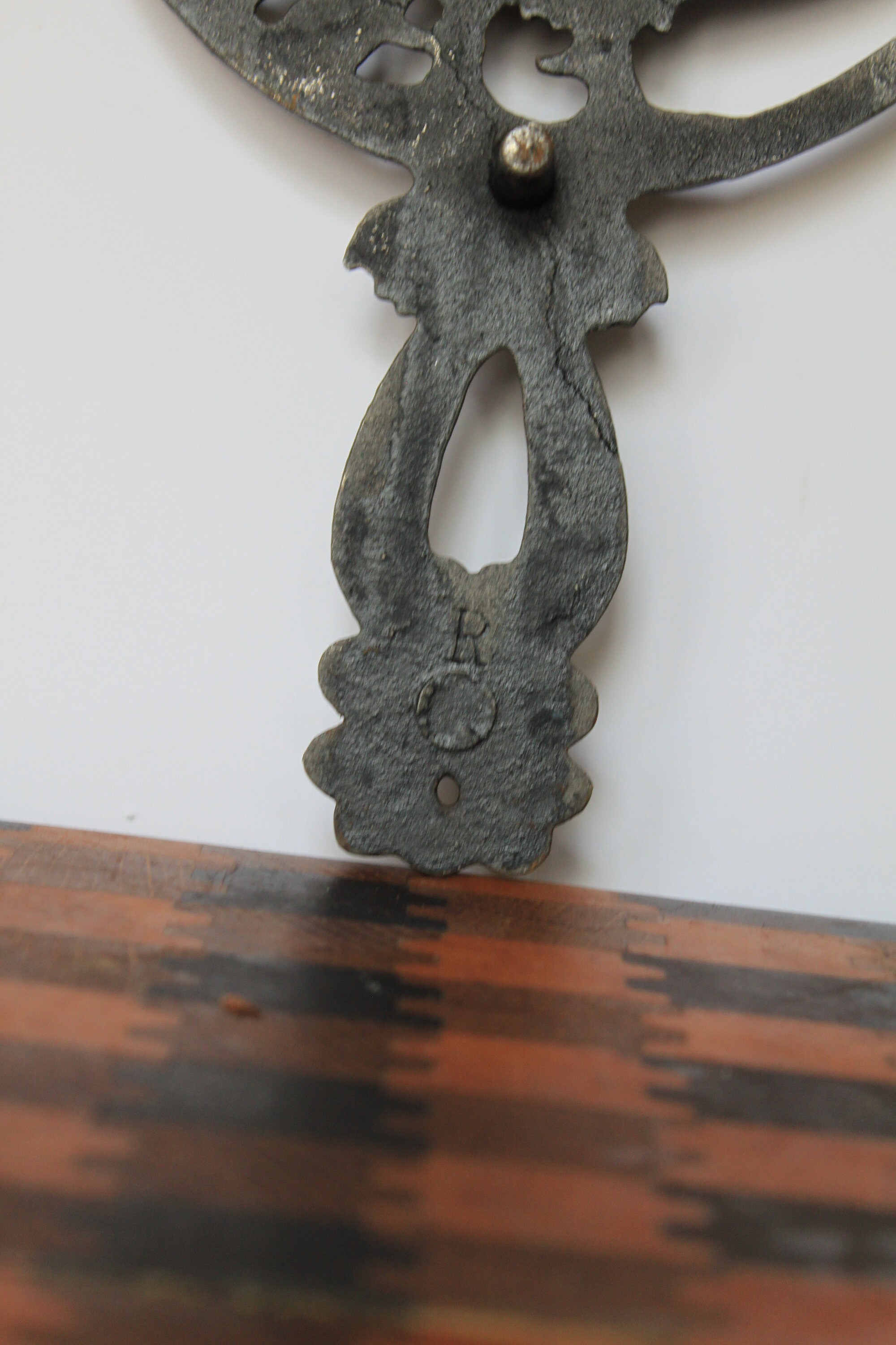 Details about   Cast Iron Rooster Trivet with rubber feet Country Decor