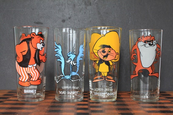 Looney Tunes Pepsi Glass for Vintage Collectible Decor. 1970s