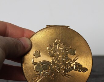 Vintage Brass Poodle Circle Compact. Elgin American, SLIGHT Scratches, Unique, Whimsical Grandmacore Vanity Decor, Dog Lover, Hostess Gift.