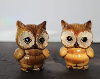 Vintage Brown Owl Salt and Pepper Shakers. Lefton, Mint Condition, Cottagecore Kitchen Ware, Grandmacore Housewarming or Hostess Gift.