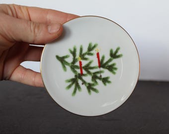 Vintage Bing and Grondahl Miniature Christmas Plate. Pine Tree Branches With Red Candles, Mint Condition, Grandmacore Christmas Decor.