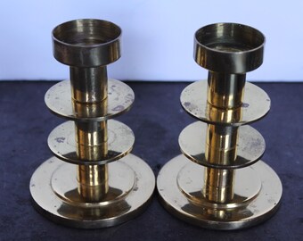 Vintage Brass Circle Candlestick Holders. Matching Pair, Made In England, Bougie Grandmacore Mantel Decor, Modernist Design, Hostess Gift.