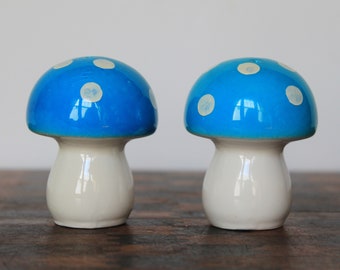 Vintage Mushroom Salt & Pepper Shakers. Blue, Cute Ceramic Pair, Cottagecore Kitchen Ware, Fairy Garden Shrooms, Cute Grandmacore Host Gift.