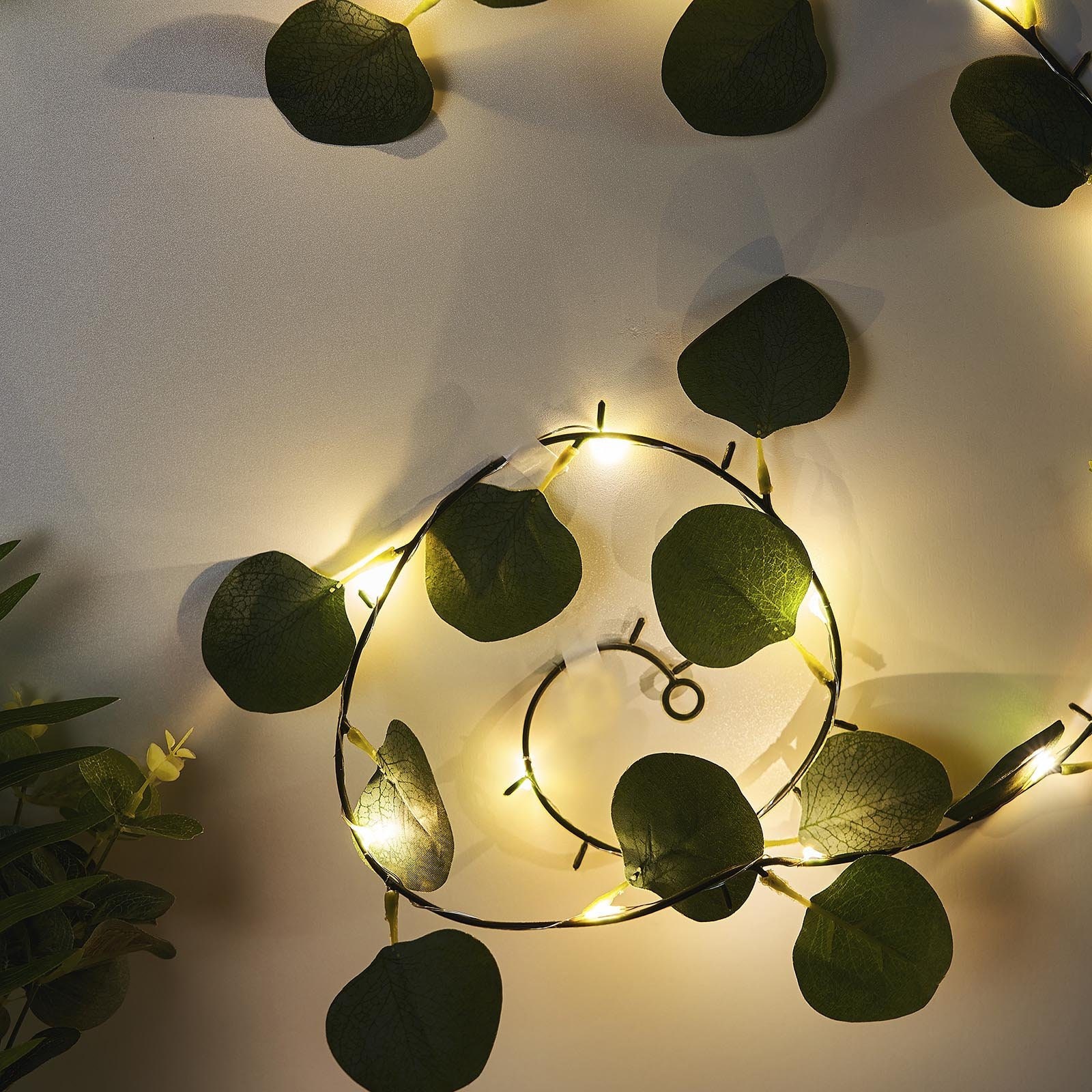 20 LEDs Eucalyptus Light Garland 7 foot LED Leaf Garland | Etsy