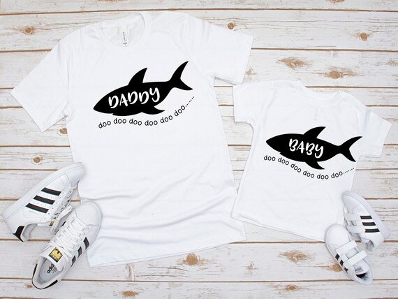 Grandpa Shark T-Shirt Doo Doo Doo - Matching Family Gift Tee Grandpa Shark T-Shirt Doo Doo Doo - Matching Family Gift Tee