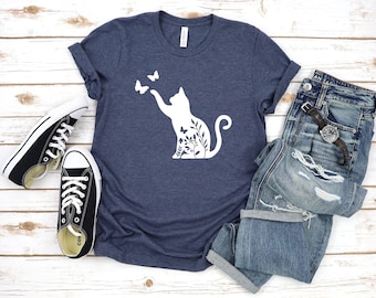 Cat Lover T-Shirt: Floral Design - Soft, Comfortable Fit