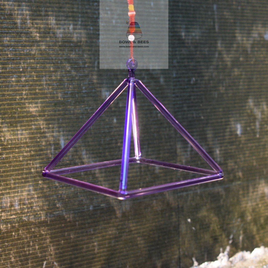 Crystal singing pyramid - Etsy 日本