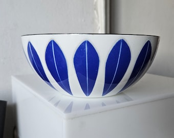 Vintage CathrineHolm Norway Blue on White Arne Clausen Lotus Pattern 8&quot; Enameled Steel Bowl  60s