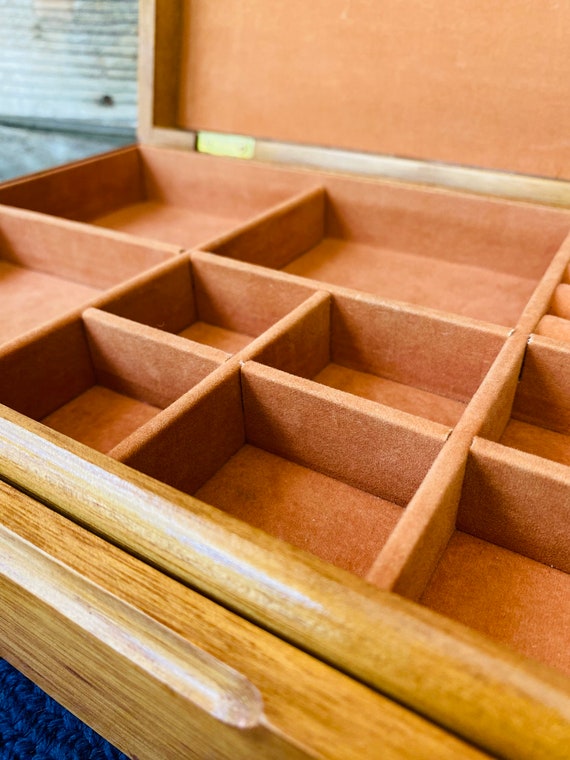 Oak Inlayed Wooden Jewelry Box w/ Tray - image 8
