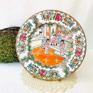 Chinese Porcelain Famille Rose Medallion Plate