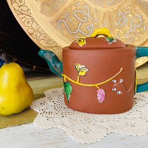 Antique Chinese Red Clay Yixing Zisha Clay Teapot with Grape Vine