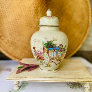 Vintage Japanese Ginger Jar/ Urn/ Vase