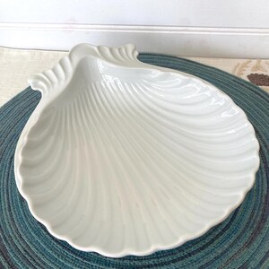 Vintage Clam Shell Bowl/ Dish