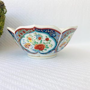 Miyako Imari Ware Lotus Handcrafted Porcelain Decorative Bowl