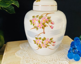 Vintage Japanese Porcelain Ginger Jar/ Urn