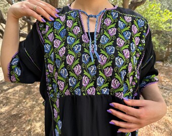 Vintage Palestinian Tatreez Thobes - ręcznie tkane haftowane sukienki damskie